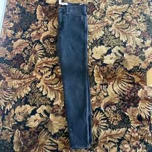 Madewell jeans brand new Waist 29 high rise retail value: $128 Not worn even one